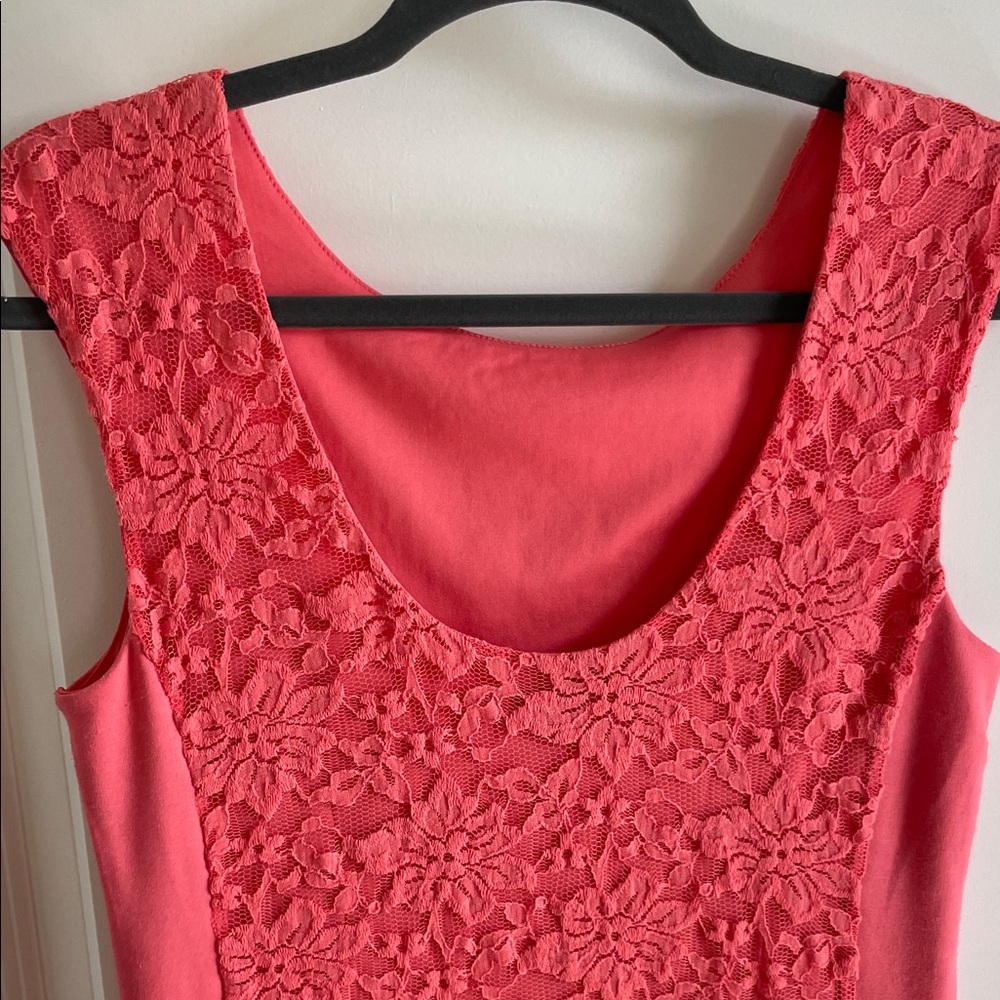 Elegant Pink Lace Dress - Picture 4 of 6